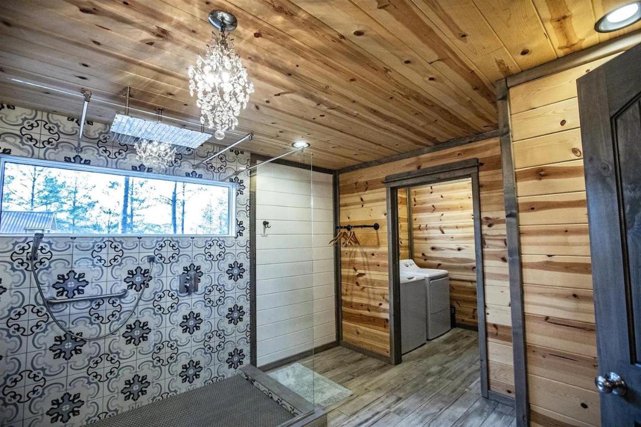 Convenient Romantic Hot Tub Bbq 3-Night Special! Broken Bow Esterno foto